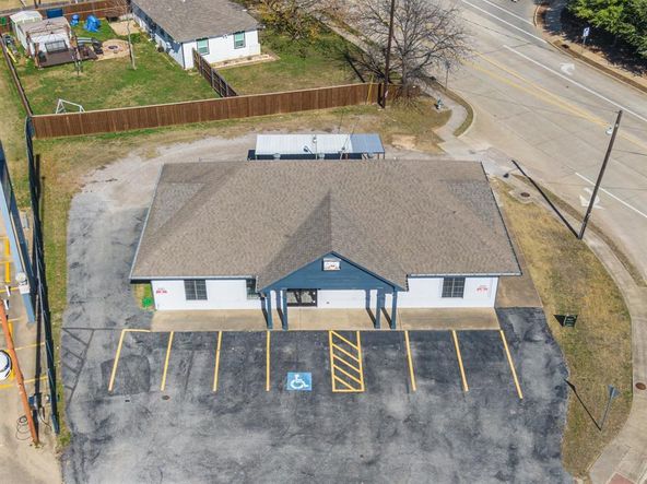 525 E Main St, Midlothian, TX 76065